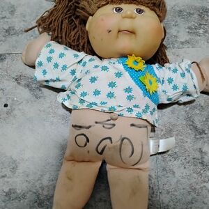 Vintage Cabbage Patch Kid Doll Signed By Xavier Roberts. Written On By Kid.